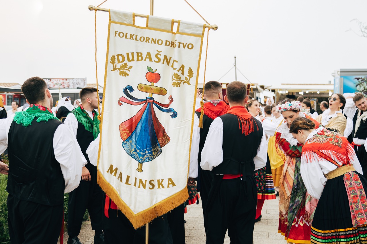 Festival folklora 2024-12 Large